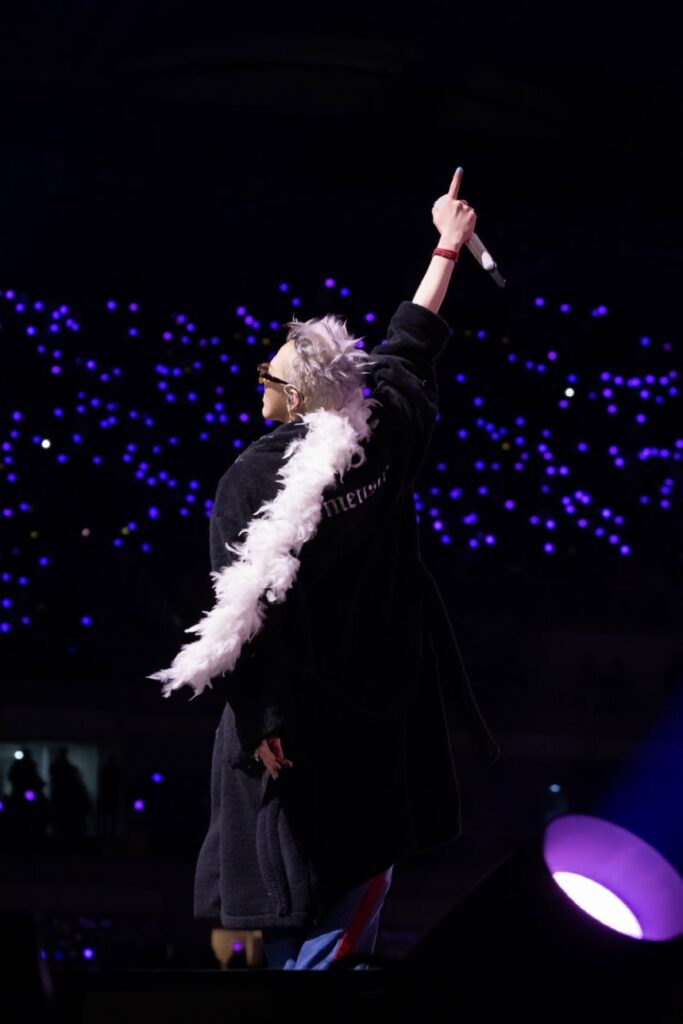 G-Dragon en vivo durante su concierto 2025