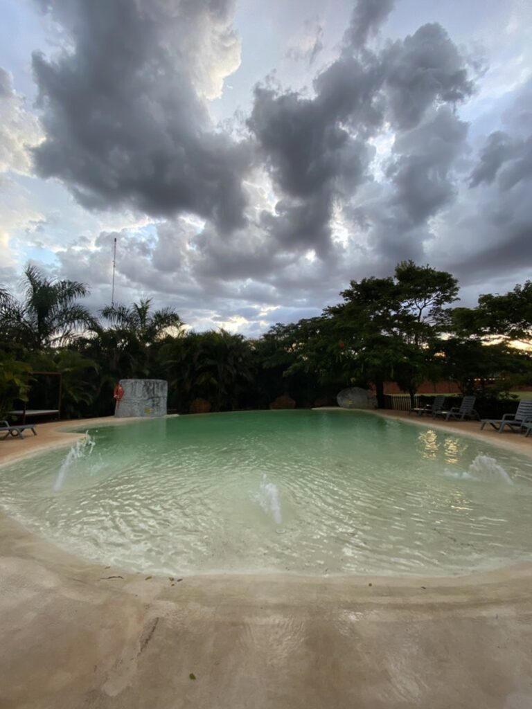 alojamiento familiar con piscina en Iguazú ideal para viajar con niños
